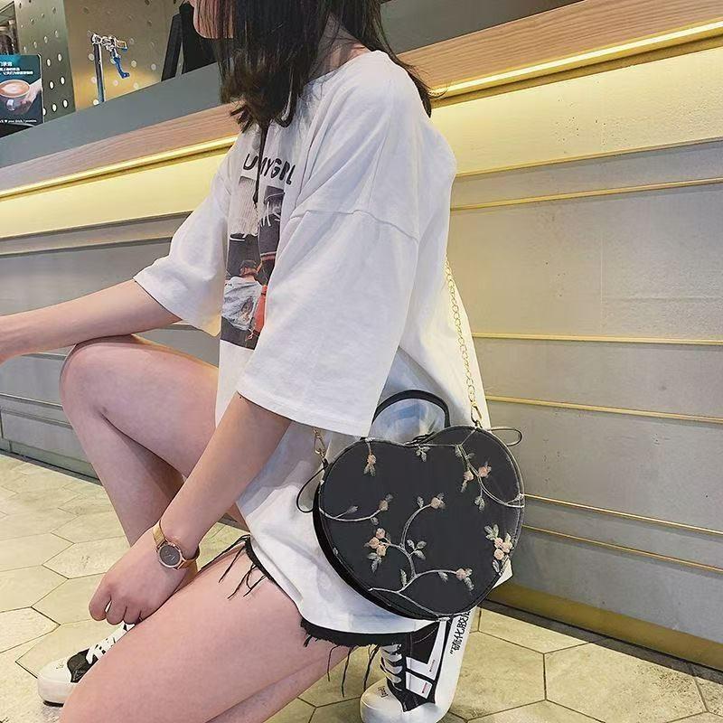 Heartshaped Pu Shoulder Bag With Zipper Closure For Daily Casual Wear