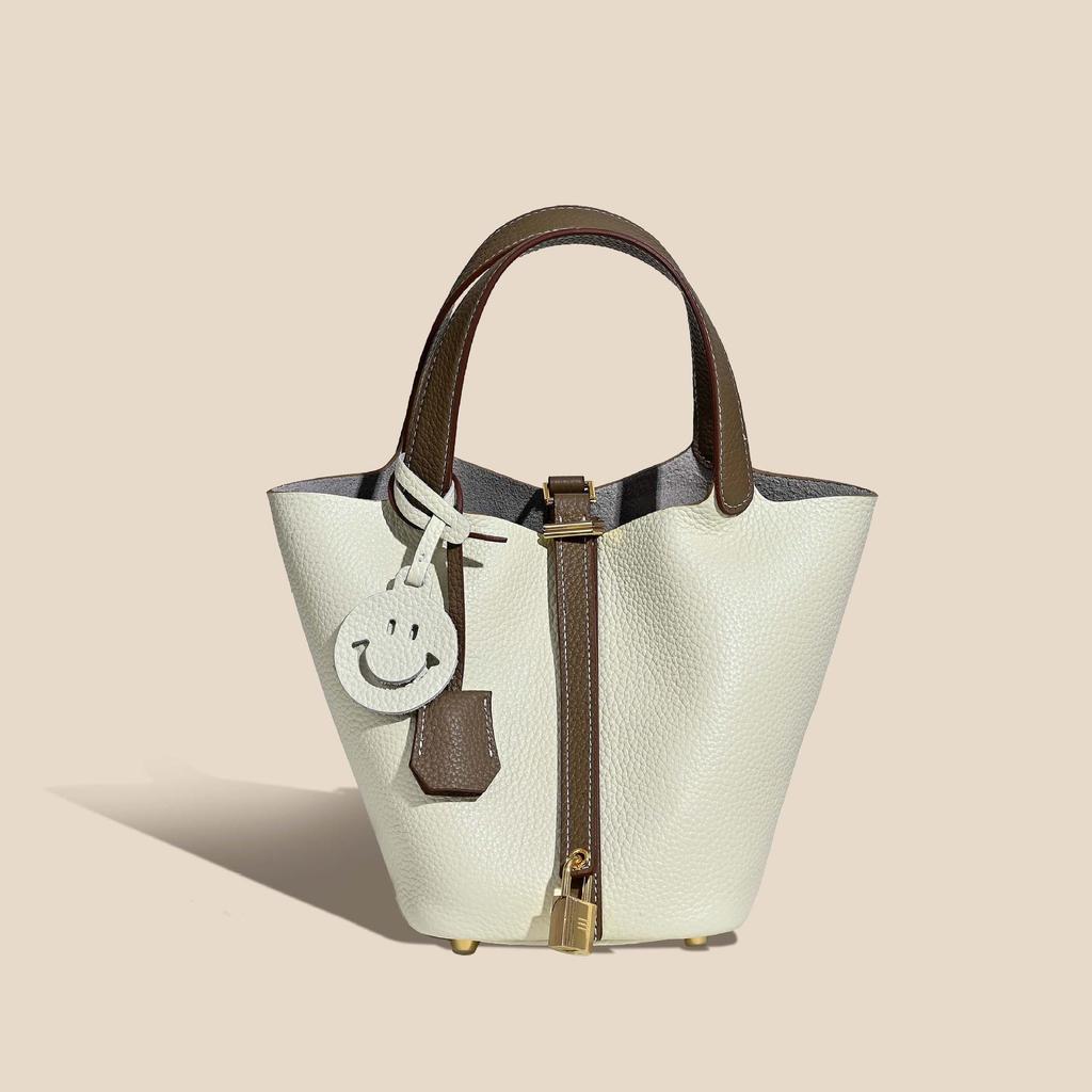 2025 Trending Women's Genuine Leather Cowhide Bucket Bag: Versatile, Top Layer Vegetable Tanned Handbag