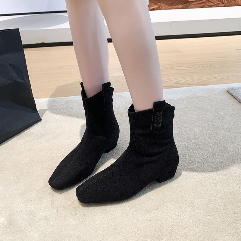 

2026 Women s Vintage Chunky Heel Ankle Boots Autumn Winter Pointy Square Head Suede Back Zipper Soft Sole Non-slip Short Boots 35 чорний