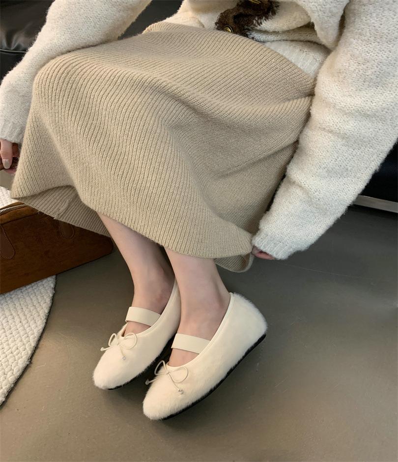

Small inner height increase French ballet fluffy shoes women wear velvet gentle Mary Jane shoes in winter 39