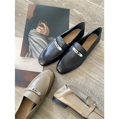 Super à porter ! Mocassins à enfiler à bout carré rétro printemps et automne French Lock 2025 petites chaussures en cuir femmes