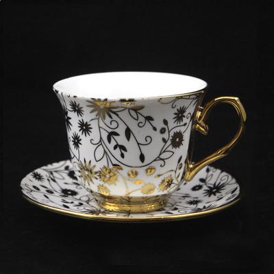 Tazza da caffè e piatto di lusso europeo Set da due pezzi di tazza in ceramica dipinta in oro, tazza da acqua, tazza da tè, tazza da latte