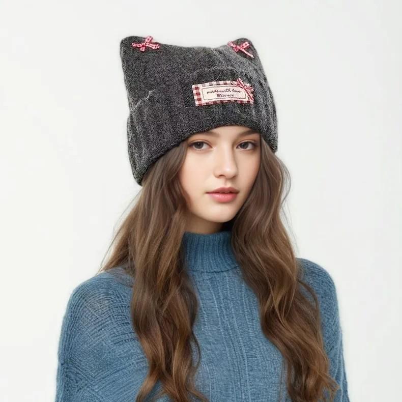 Sweet bow cat ear knitted pullover hat for women, small face in autumn and winter, warm and fashionable versatile wool hat
