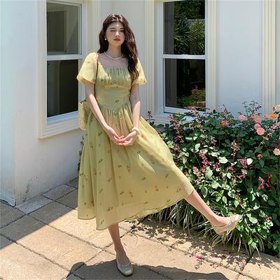 Nuovo Abito Estivo Quadrato con Maniche a Bolla Sottile Donna Elegante Vintage Ricamato Floreale Dolce Lungo
