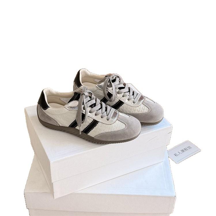 Im Herbst 2025 sind die neuen Retro-Farbpassungen vielseitigen Board-Schuhe mit weichen Sohlen leicht zu tragen, und die Agam-Trainingsschuhe sind outd