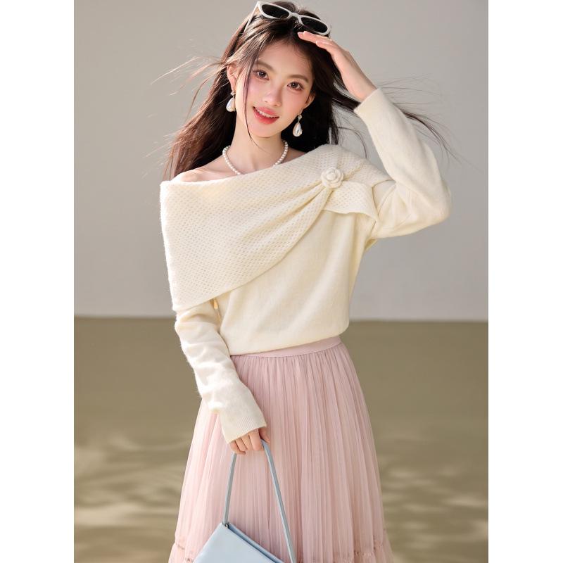 2026 Autumn Women's Wool Shawl Sweater: New Year Hollow Knit