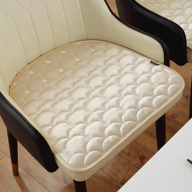 Prošívaný polštář na kancelářské a jídelní židle Čtvercový design Univerzální pro všechna roční období Tenký sedák na restaurační stoličku a židli Pohodlí