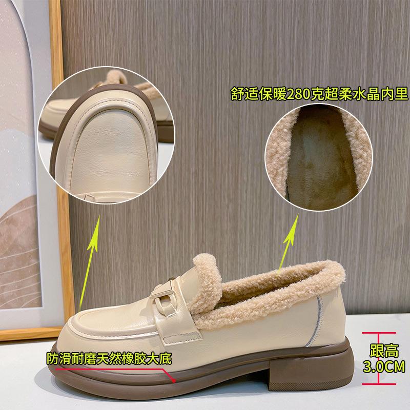Leather Loafers Women's 2025 Winter New Velvet Warm Round Head Retro British Fashion Single Shoes Versatile Shoes