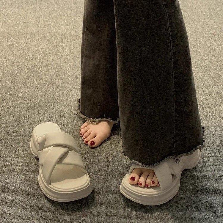 Thick-soled Slippers Women's Outer Wear 2025 Summer New Fashion Versatile One-word Slippers Women's Non-slip Casual Cool Slippers