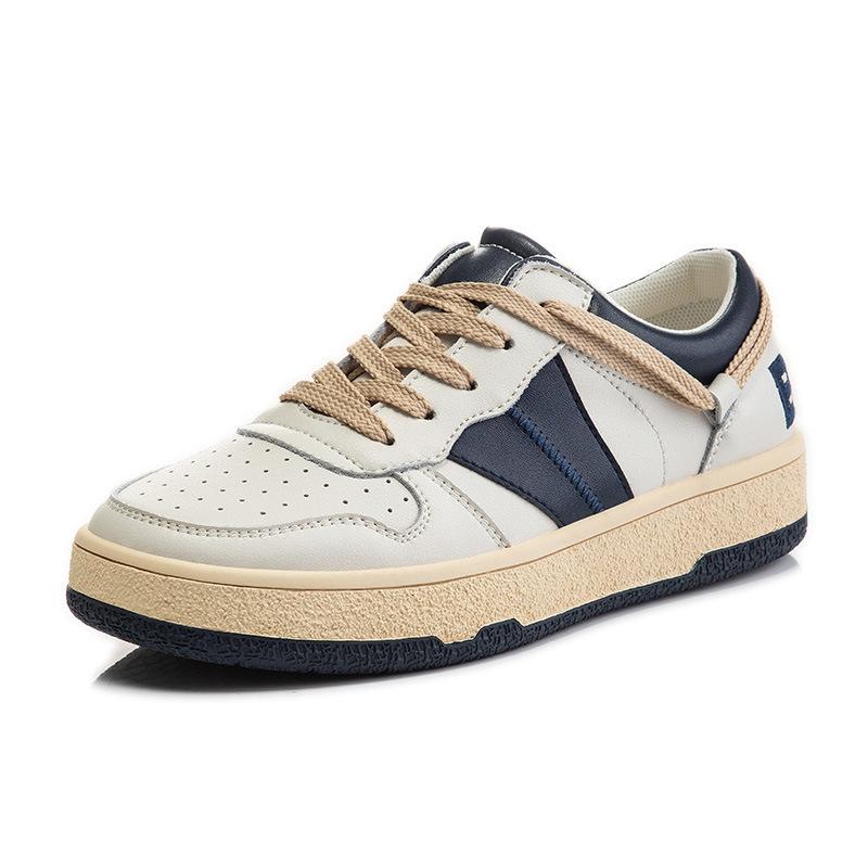 Maßgeschneiderte Paar Leder Deutsche Trainingsschuhe 2025 Frühling neue Einzelschuhe flache Damenschuhe Plateau weiße Schuhe große Größe 44