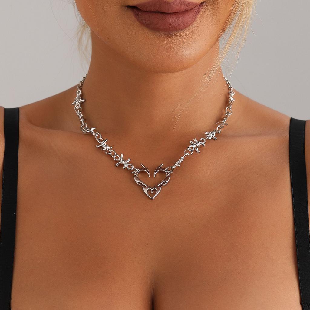 Thorn Love Flame Totem Spliced Necklace For Women, Hot Girl Vintage Collarbone Chain