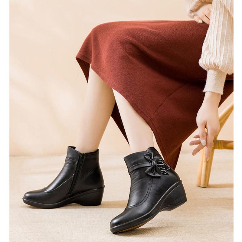 2025 Winter Shoes Women Snow Boots Warm Plush Cold Winter Soft Mother Wedges Shoes Fashion Brand Ladies Ankle Boots Plus Size 41 Black