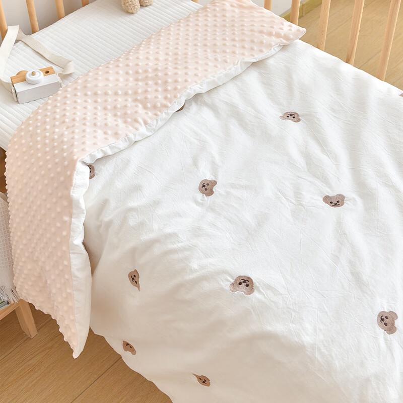 

Mling Cartoon Bear Embroidered Cotton Quilt