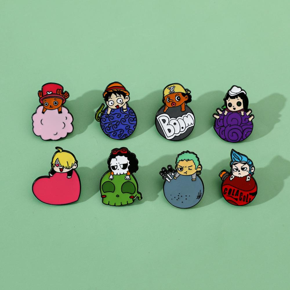 Japanese Anime ONE PIECE Metal Badge Luffy Chopper Character Alloy Drip Brooch Pin
