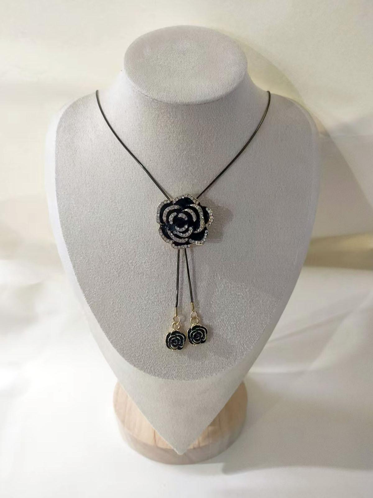 Trendy Multi-Layer Drip Oil Rose Flower Sweater Necklace Pendant for Women