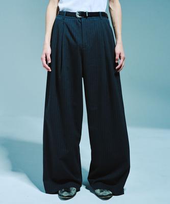 Kaempeoudeu Single-Pleat Wide Baggy Striped Slacks_Charcoal Gray