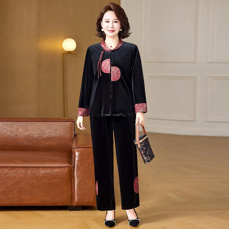 Elegant Autumn Two-Piece Suit for Middle-Aged and Elderly Women
