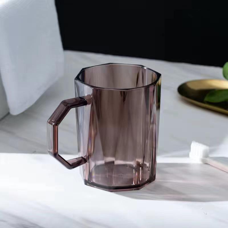 

Роскошный набор стаканов для полоскания рта и зубных щеток для пары в скандинавском стиле 401-500ml