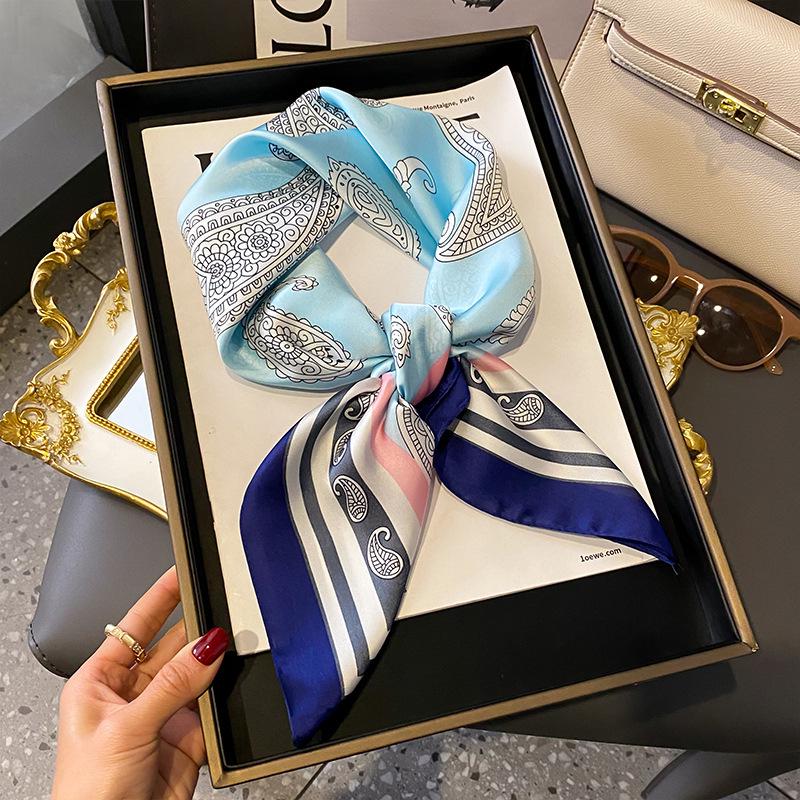 Damen Sommer Seidenschal: Leichtes, luxuriöses kleines quadratisches Halsaccessoire