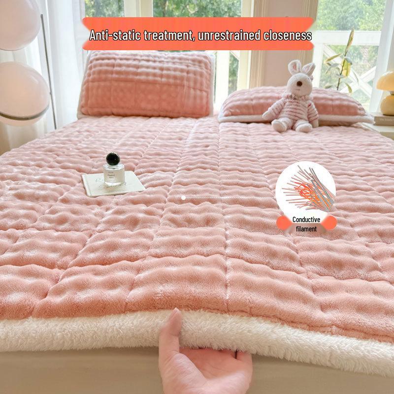 Thickened Winter Rabbit Fur Velvet Mattress Pad - Soft, Warm Bedding for Home and Dorm