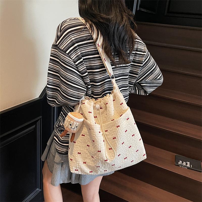 Canvas Bag Women's Large Capacity 2025 New Summer Versatile Casual Shoulder Messenger Bag College Student Class Tote Bag