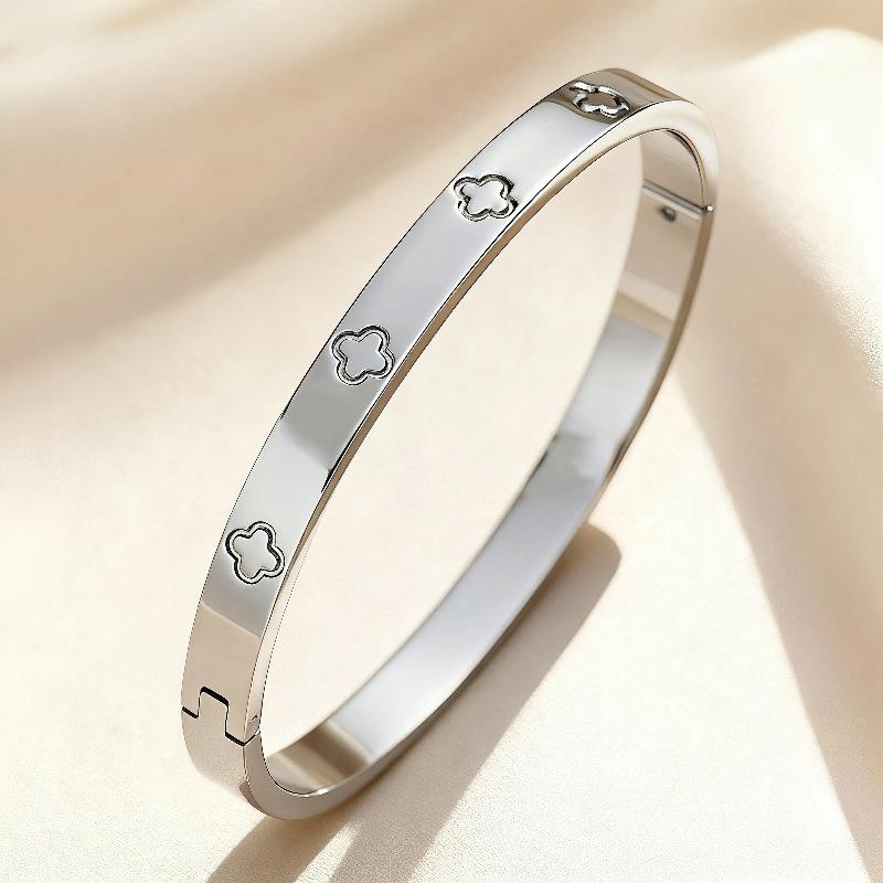 Four Leaf Clover Bracelet Women s Titanium Steel Bracelet Jewelry One Size(18CM~21CM)
