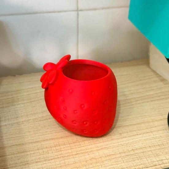 Cute Desk Organizer for Stationery Strawberry Shape Storage Container, 3D Printed Fruit Shaped Desktop Environmentally Friendly PLA Decor Trinkets