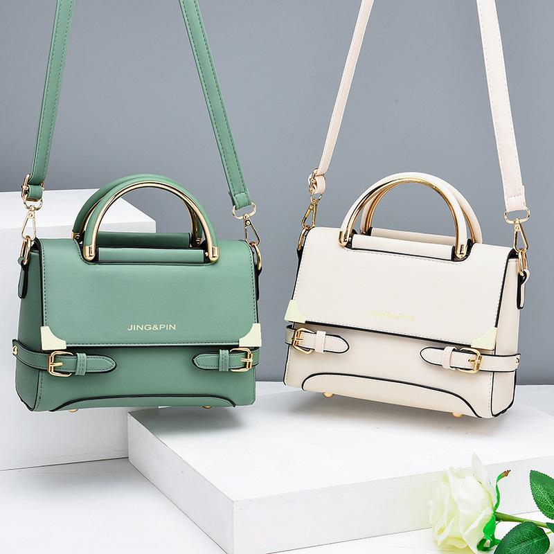love and lore crossbody bolsa