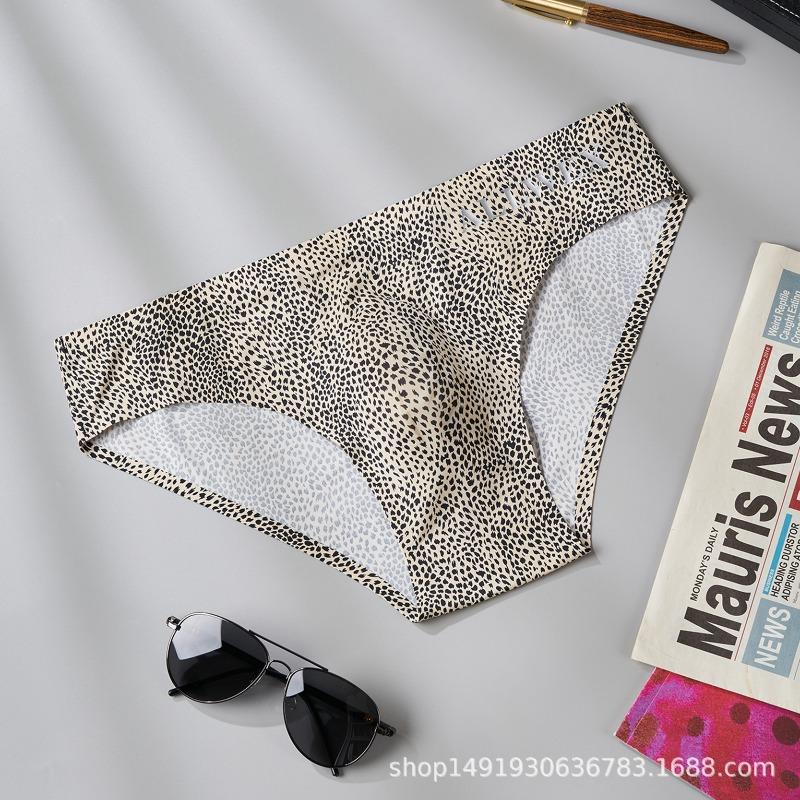 Herren 3D-konvexe Tasche sexy Tasche Ei-Buchstabe Leopardenmuster Eis-Seide Unterwäsche Slips Leopardenmuster Hose