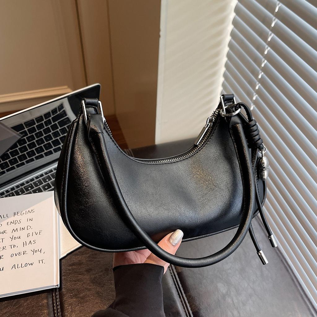 Solid Color PU Armpit Bag Women's 2026 New Versatile Commuting Shoulder Pack Vintage Large Capacity Zipper Crossbody Bags