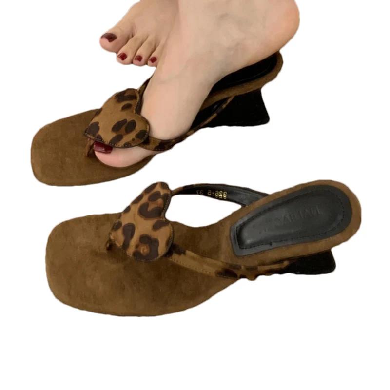 Woman Slippers Leopard Heels Shoes Clip Toe Designer Woman Sandals Summer 2025 Casual Flip Flops Pumps Dress Sandalias De Mujer
