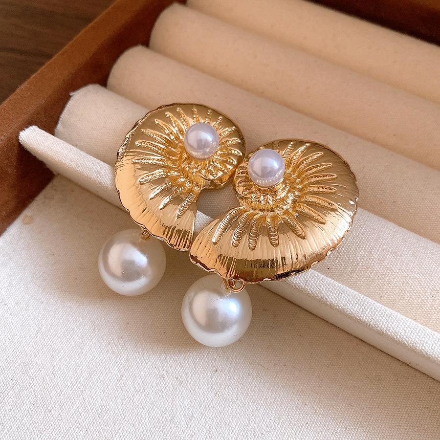Metal Pearl Pendant Earrings Simple Elegant Fashion Women Jewelry