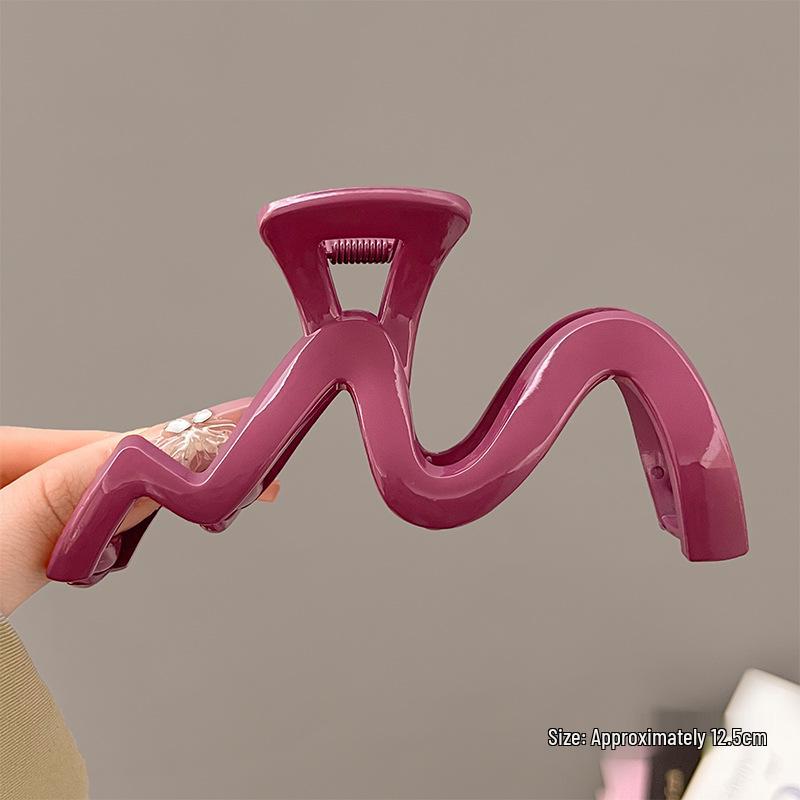 Großer französischer Retro-Klammer-Haarclip für elegante Damenfrisuren.