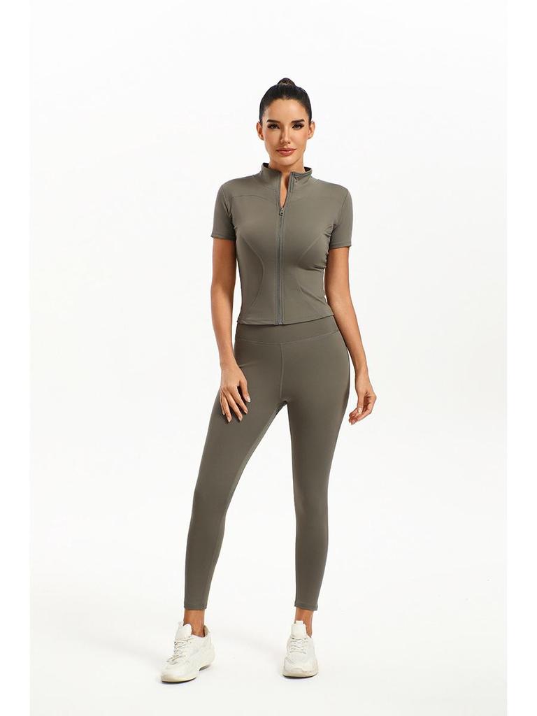 European & American Solid Color Yoga Two-Piece Set: Short Sleeve Top & Nine-Point Pants