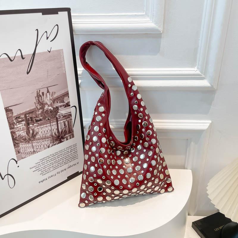 New Summer Rivet Shoulder Bag2026 Brand Fashi High-end Quality Leather Versatile Cool Solid Color Commuter Bucket Underarm Bag