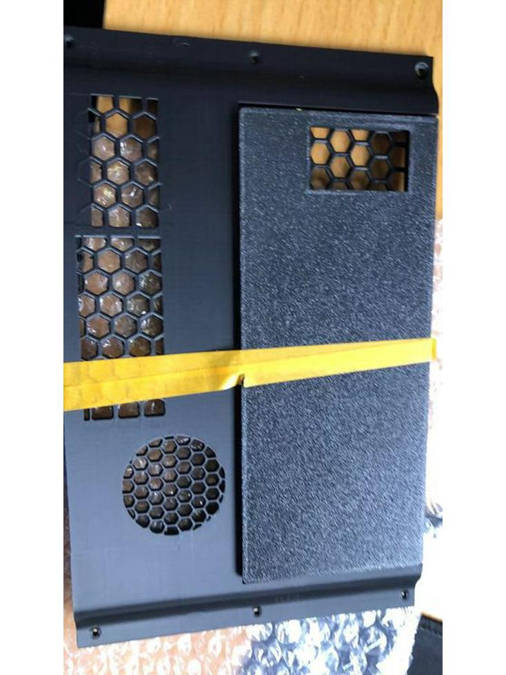 

Охлаждающая задняя панель-подставка Lenovo Legion Go с модифицированной задней крышкой