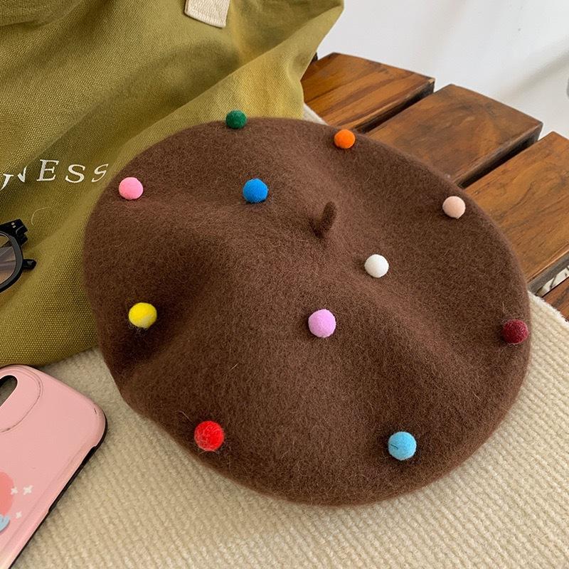Korean autumn and winter warm wool beret women girls woolen warm painter hat female cute colored ball dot pumpkin cap Japanese