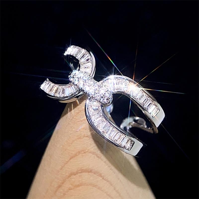 Huitan Dazzling Cross Shaped Opening Rings Women Inlaid Brilliant Cubic Zirconia Luxury Trendy Wedding Bands Party  New