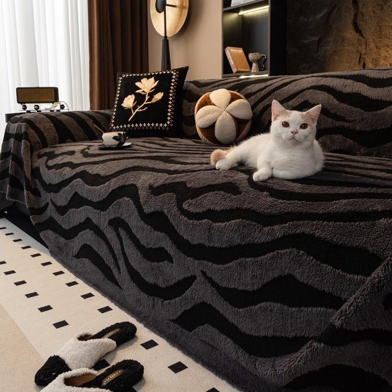

1pc Zebra Stripes Jacquard Contrast Colour Warm Fleece Sofa Towel, Sofa Winter Leisure Blanket for Living & Bed Room Decor 180x90cm темно серый