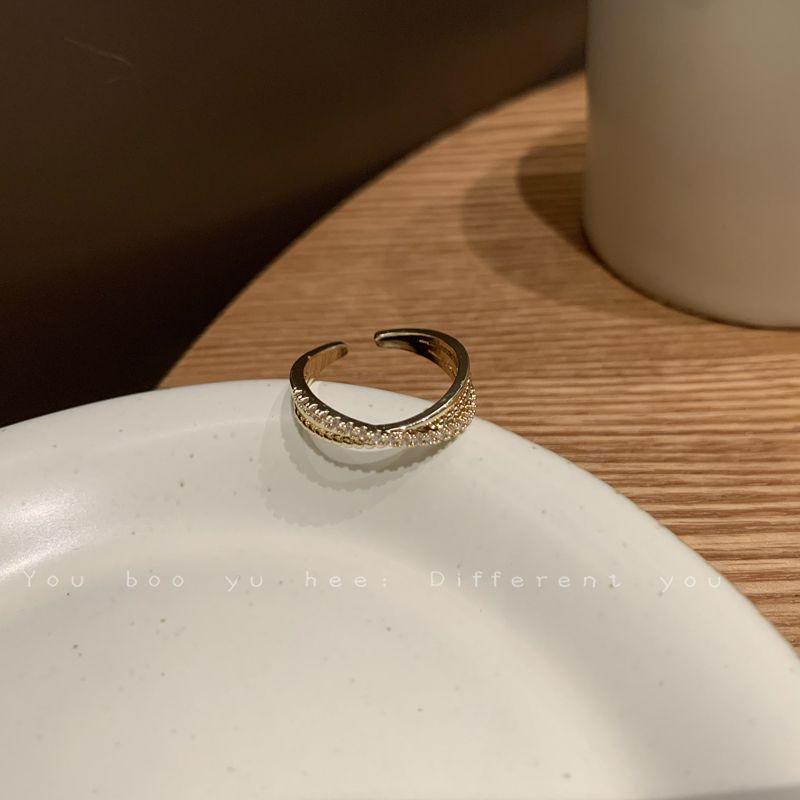 

Доступная Роскошь Крест Женский Нишевый Стиль Уникальное Ручное Украшение Открытие Micro-set cross ring