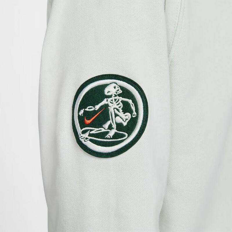 Nike קפוצון קז'ואל ספורטיבי עם הדפס גולגולת, צווארון עגול, שרוולים ארוכים, סווטשירט לגברים, לבן HQ4953121