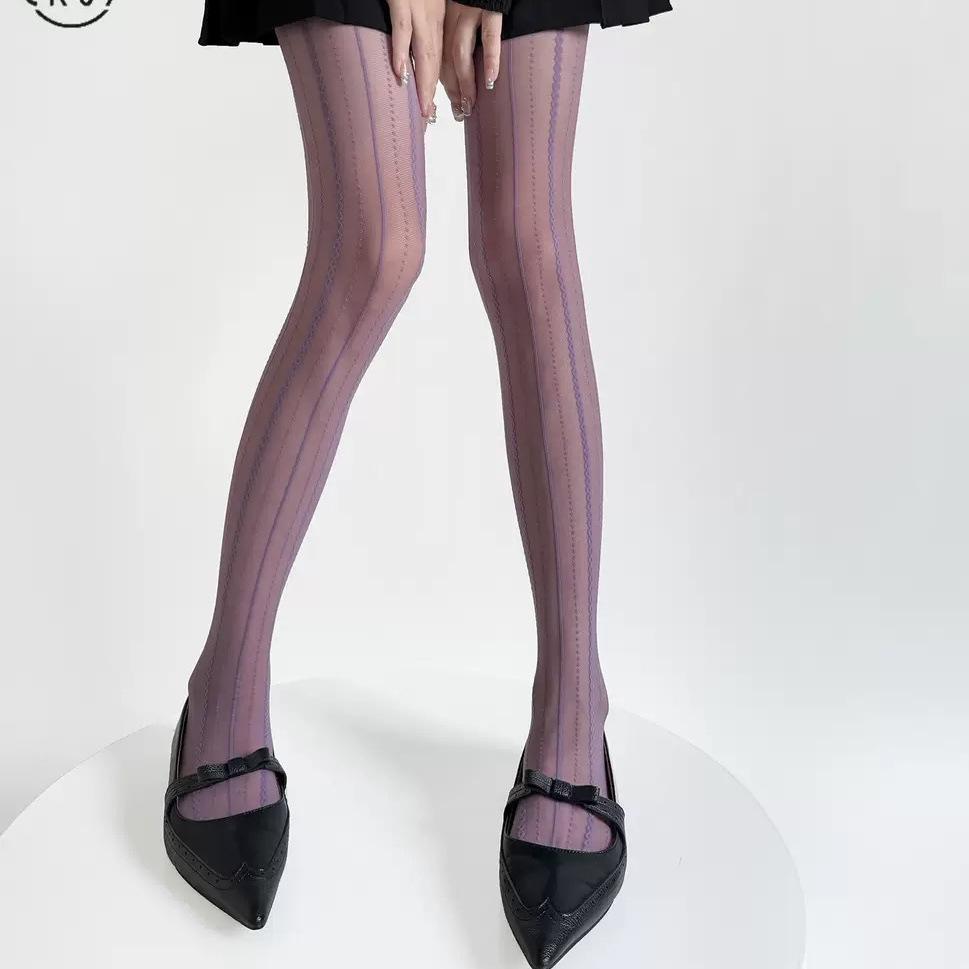 Milchweiße Spitze Vertikalstreifen Anti-Haft, Anti-Roll Strümpfe für Damen - Frühling/Sommer Mode.