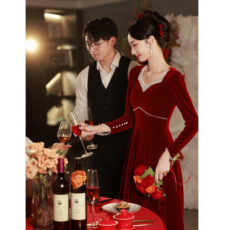 (Clear Goods) Burgundy Bridal Toast Engagement Dress Velvet Heavy Industry Wedding Dress Long Skirt