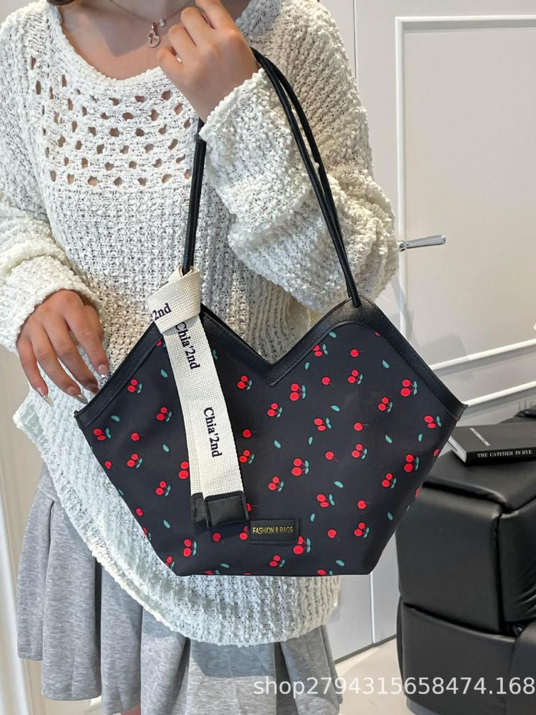 Damska torba na ramię typu tote z nadrukiem i kokardą, duża pojemność, kolekcja Jesień/Zima 2025