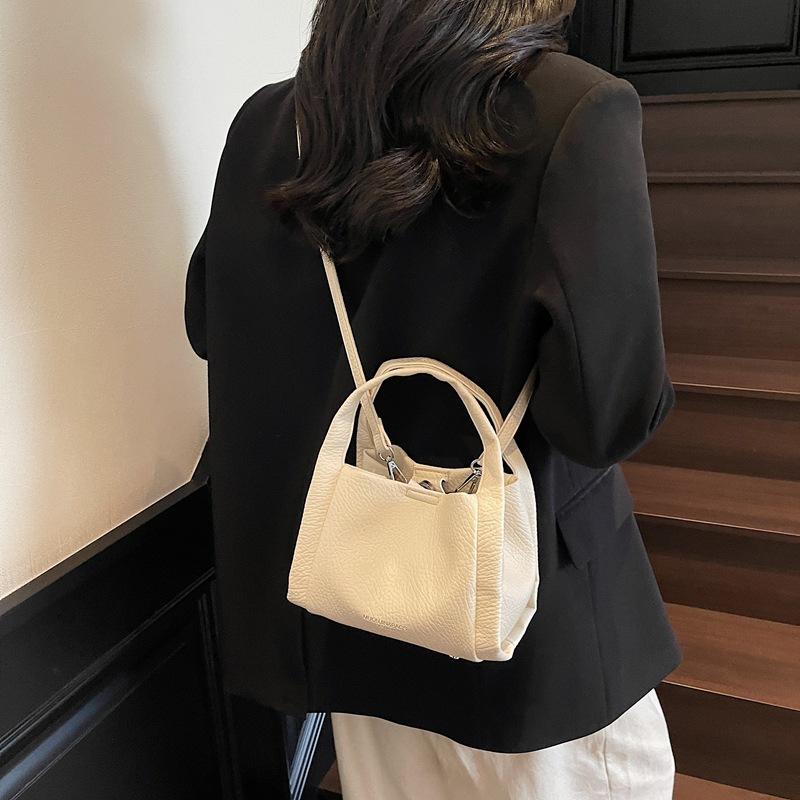 Premium texture simple versatile commuter bag women's summer new fashion messenger bucket bag