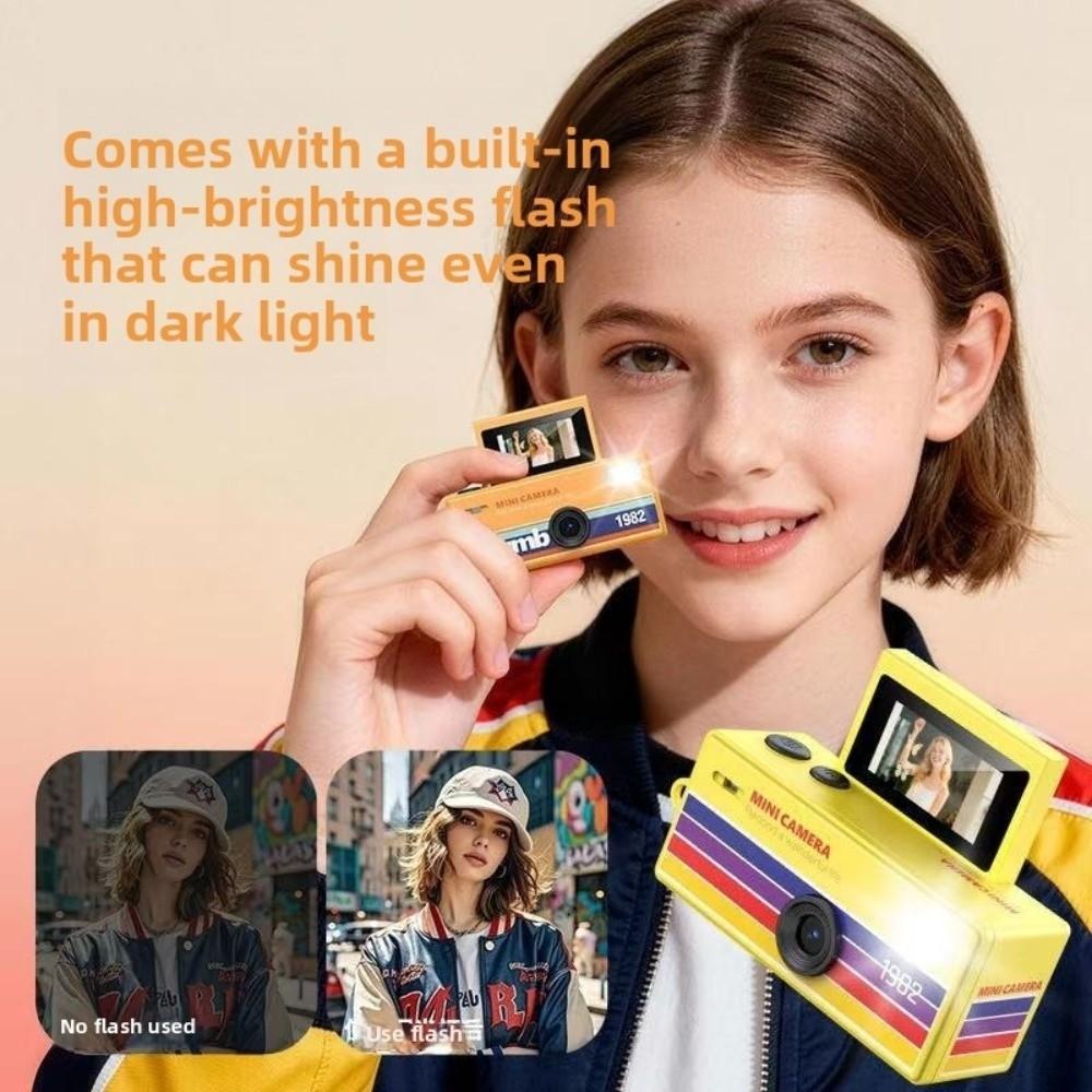 Gifts Flip Screen Keychain Thumb Camera Retro Bag Charm Digital Camera with Video Recording Mini Outdoor Sports Camera