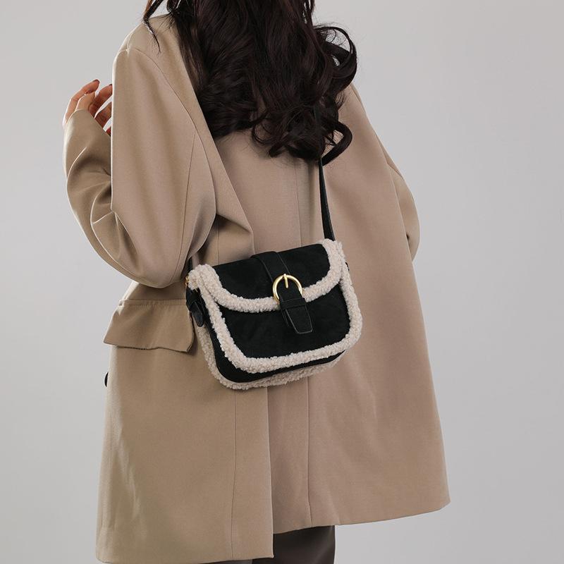 Premium Texture Retro Plush Bag Women's 2025 New Autumn and Winter Versatile Messenger Bag Fashionable Shoulder Small Square Bag