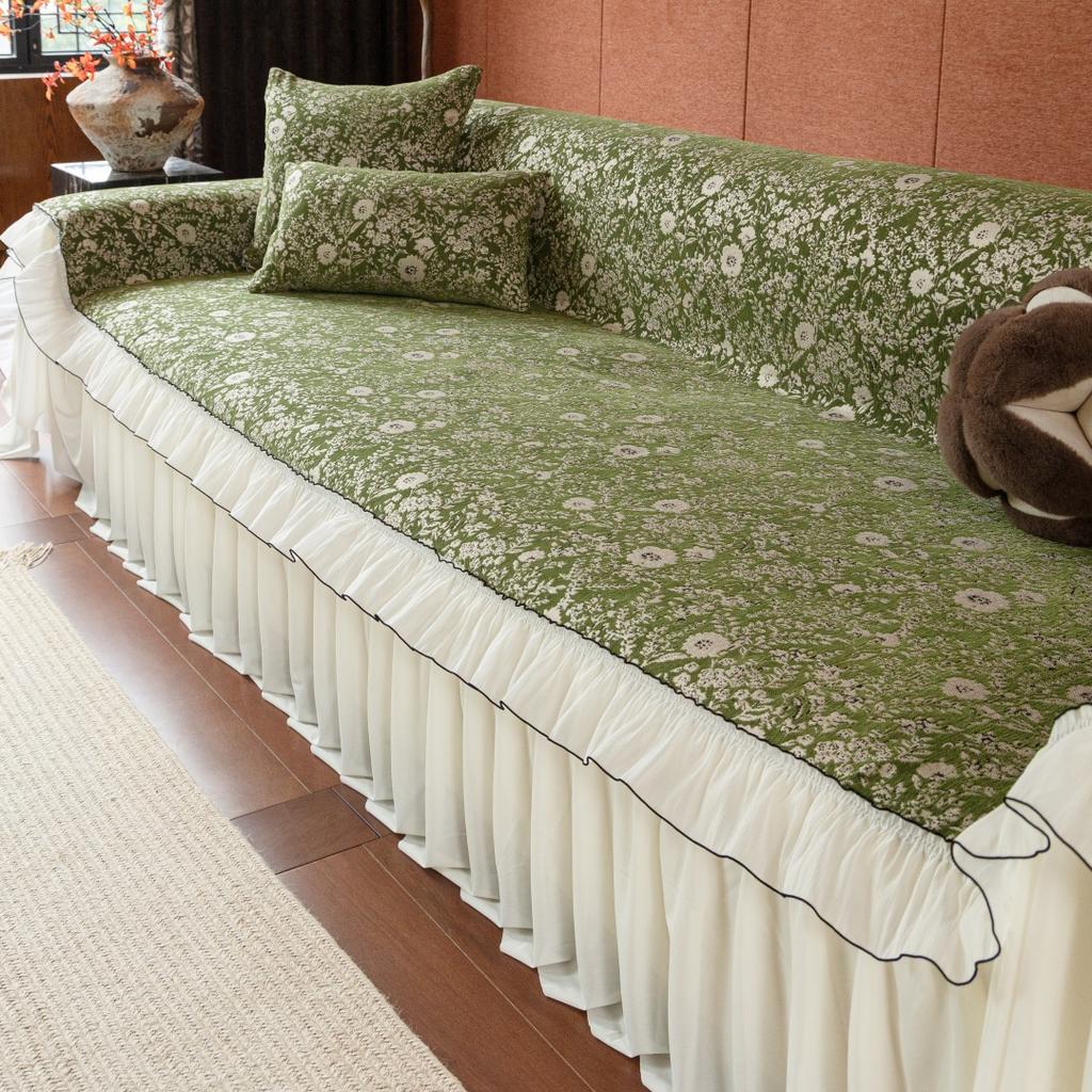 1pc Floral Jacquard Ruffle Hem Sofa Cover, Elegant Chenille Fabric, All-Season Machine Washable, Fits 1-4 Seater