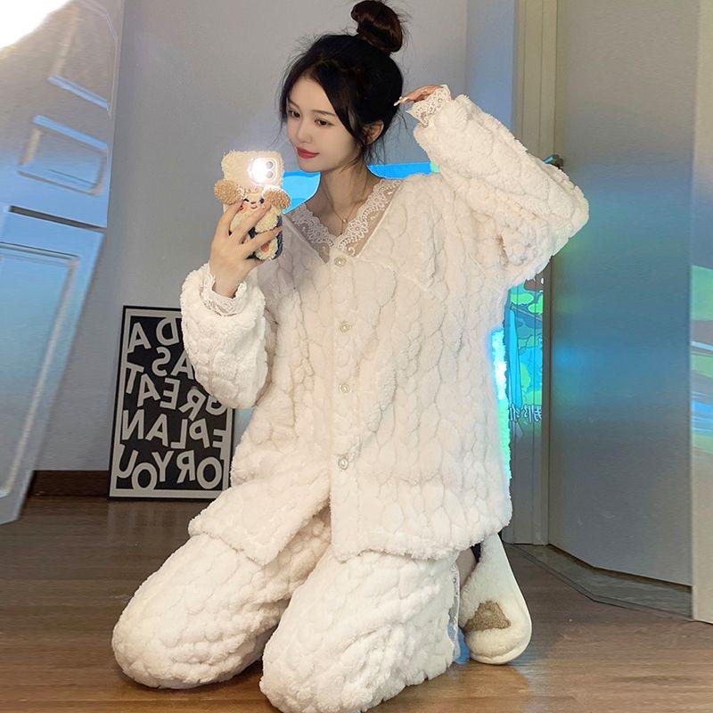 

Зимние женские новые коралловые бархатные милые кружевные пижамы M белый