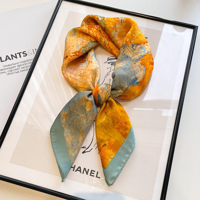 Damski jedwabny szalik w koreańskim stylu: Wszechstronny kwadratowy szalik z kamelią na wiosnę i jesień - do noszenia na szyi, na torebce lub we włosach